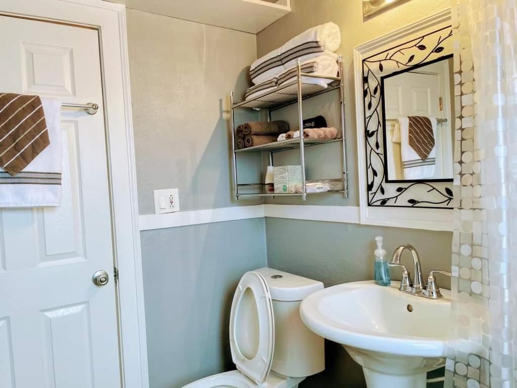 2 Bedroom Apt Near Great Lakes Naval Base And 6 Flags Waukegan Εξωτερικό φωτογραφία