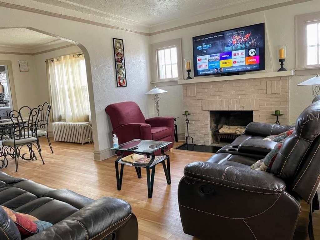 2 Bedroom Apt Near Great Lakes Naval Base And 6 Flags Waukegan Εξωτερικό φωτογραφία