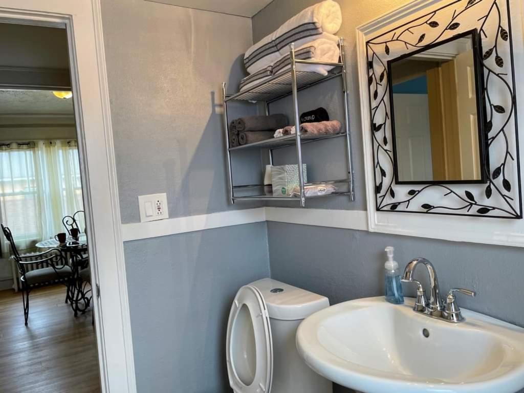 2 Bedroom Apt Near Great Lakes Naval Base And 6 Flags Waukegan Εξωτερικό φωτογραφία